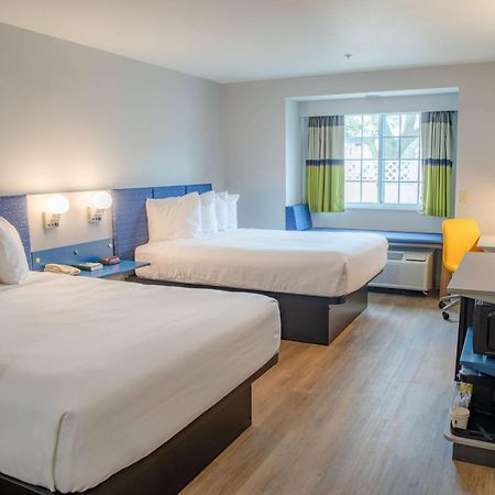 Microtel Inn & Suites By Wyndham Kingsland Naval Base I-95 Exterior foto