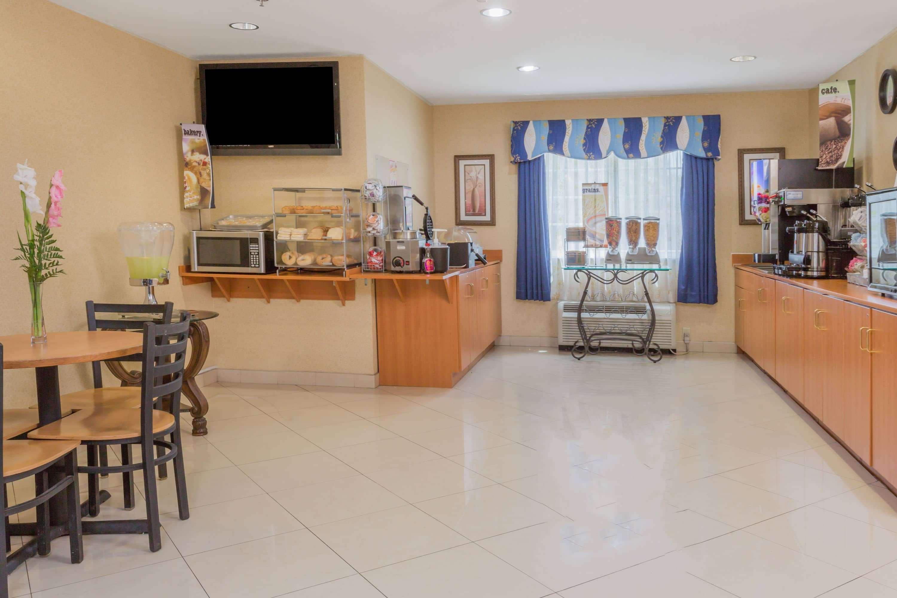 Microtel Inn & Suites By Wyndham Kingsland Naval Base I-95 Exterior foto
